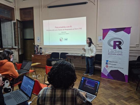 Así fue el taller introductorio de Teoría de Respuesta al Ítem (TRI) con R
